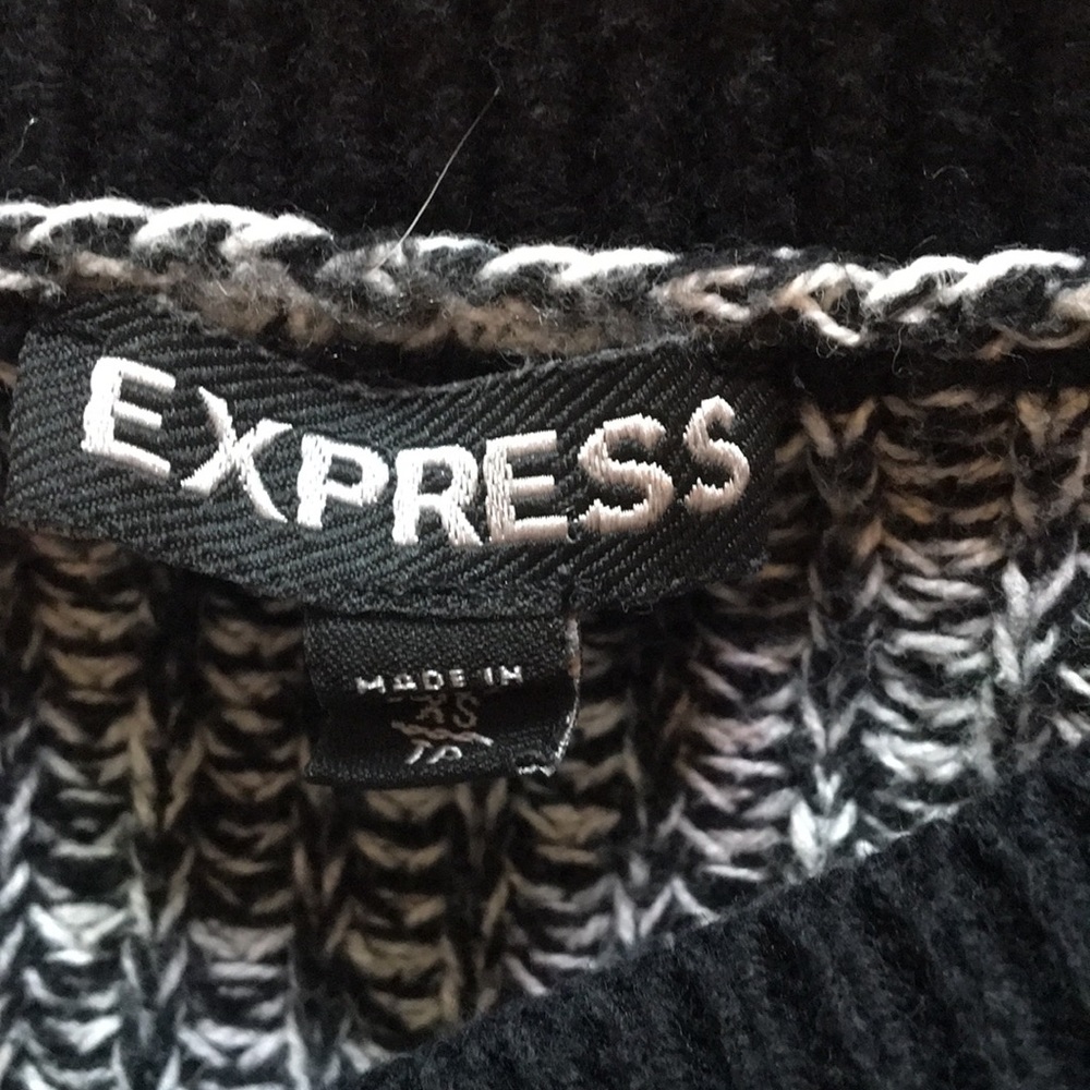 Express Tri-Color Knit Crew - Picture 3 of 3